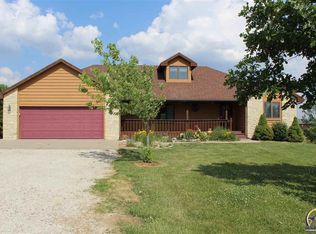 21300 P Rd, Holton, KS 66436