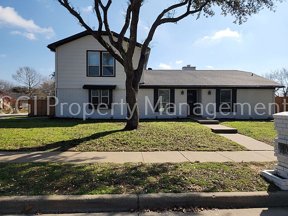2nd image of 401 Roberts Dr