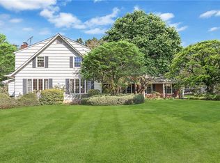 6 Bobwhite Ln, West Nyack, NY 10994