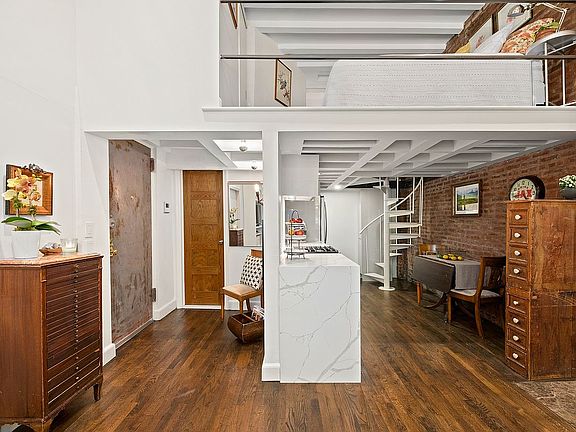 3rd image of 460 W 23rd St APT 1A
