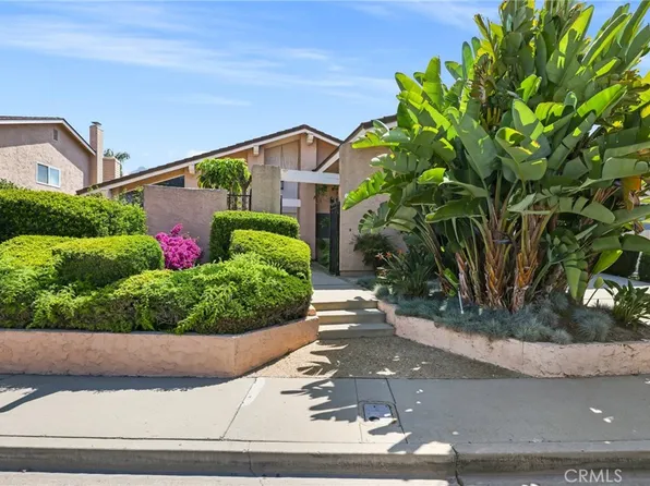 710 Pepper Tree Ln, Long Beach, CA 90815