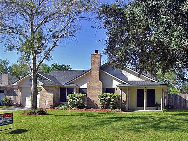 1st image of 2807 Mockingbird Dr