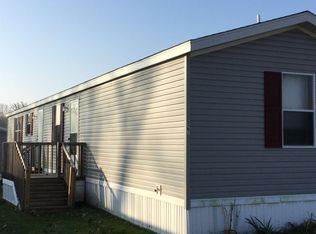 527 Railside Dr, Syracuse, IN