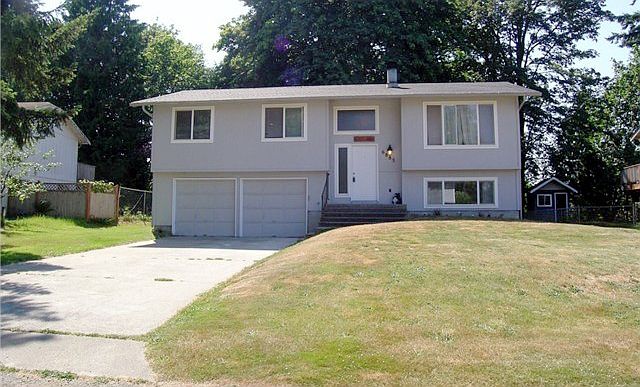 1st image of 6885 Thebes St NE