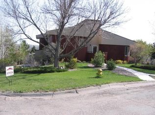 1917 W Hill Pl, Great Falls, MT 59404