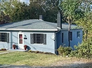 722 Maiden Ln, Mount Airy, NC 27030