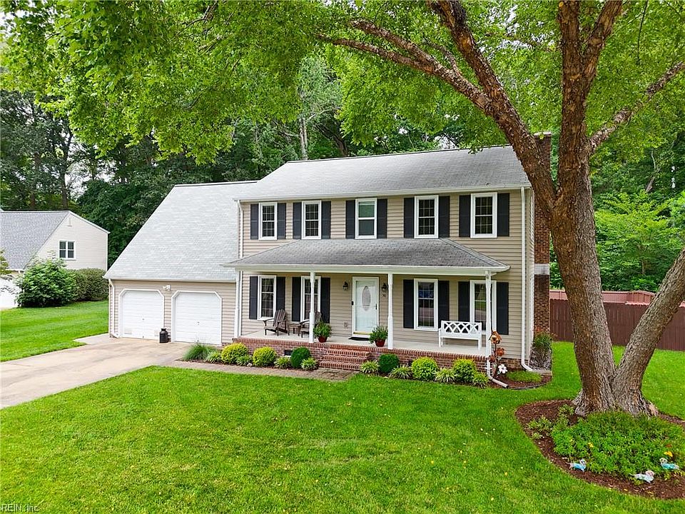 1st image of 30 Hunt Wood Dr