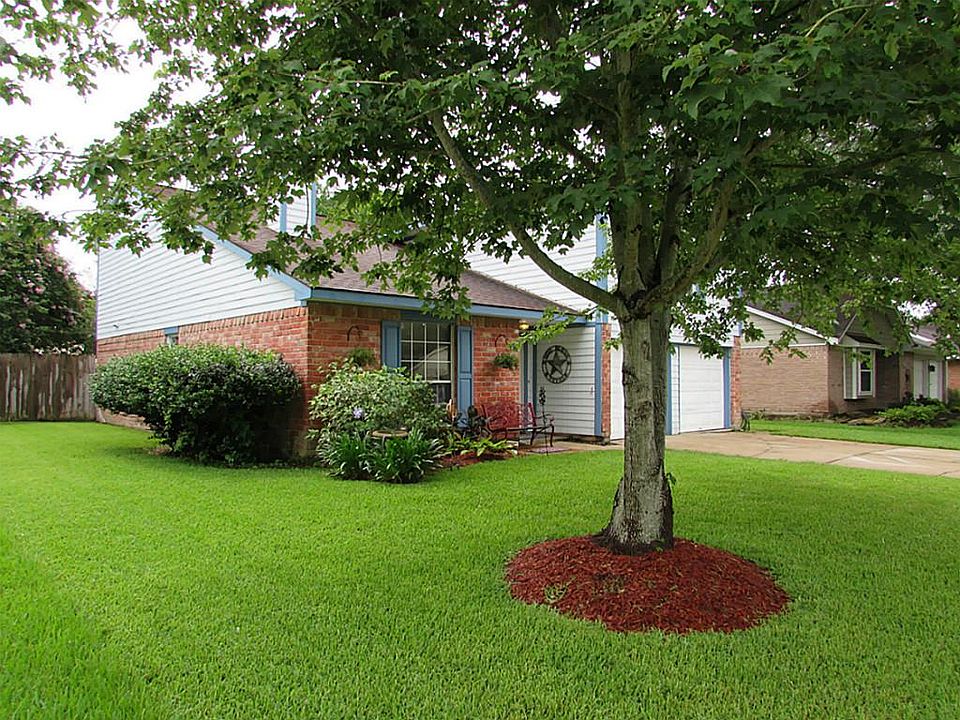 1st image of 310 Bull Run Dr