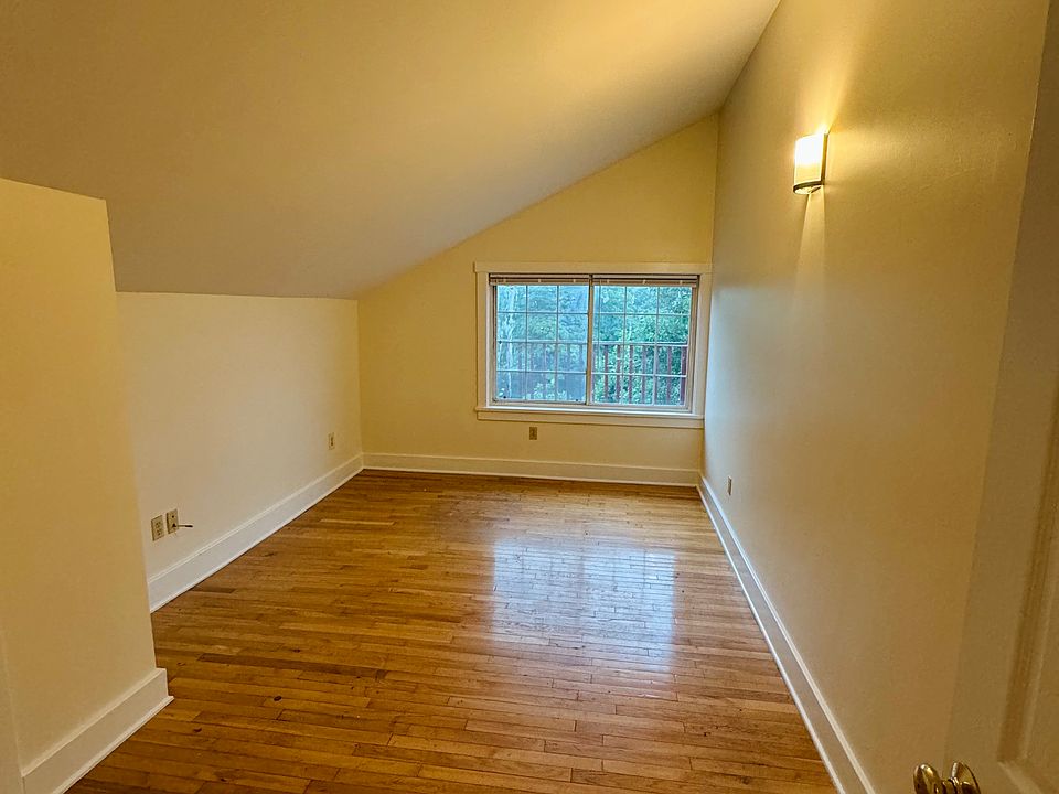 Bedroom 1 - upstairs