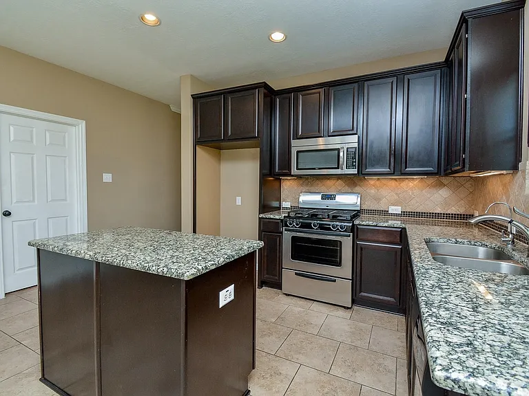 26406 Harmony Mill Ct — Photo 16