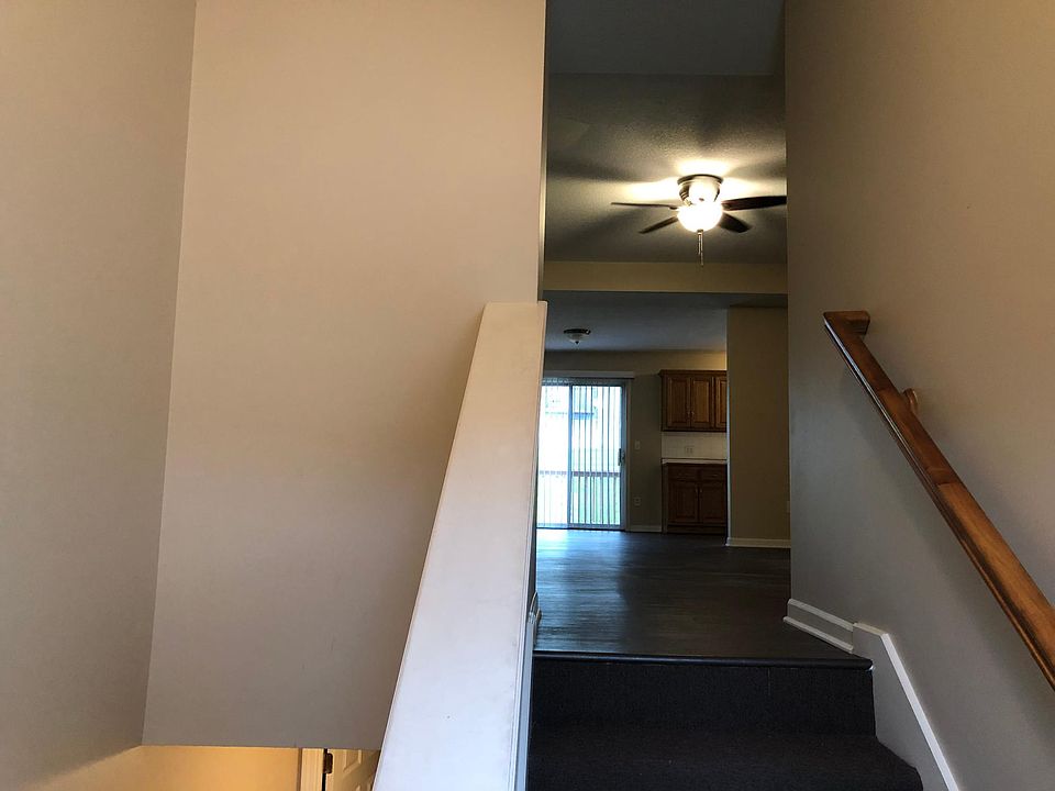 1st image of 616 NW Scenic Ln