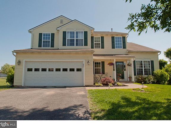 3rd image of 103 Bonaparte Way
