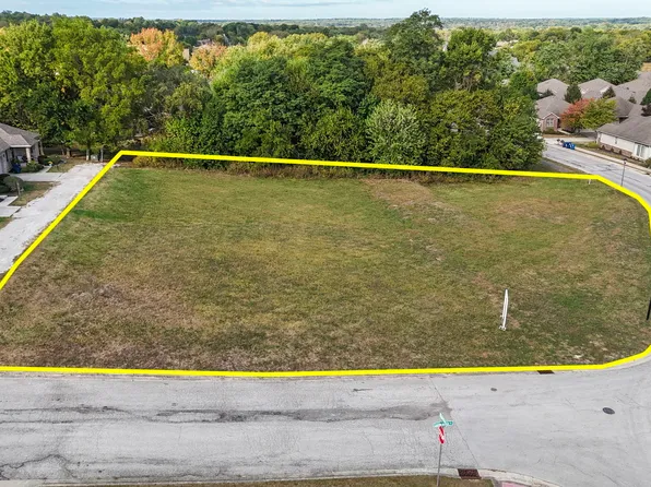 68 Ridgeland Rd, Greencastle, IN 46135