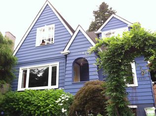 5621 Park Rd NE, Seattle, WA 98105