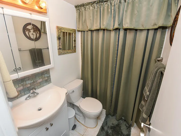166 Lake Carol Dr — Photo 11