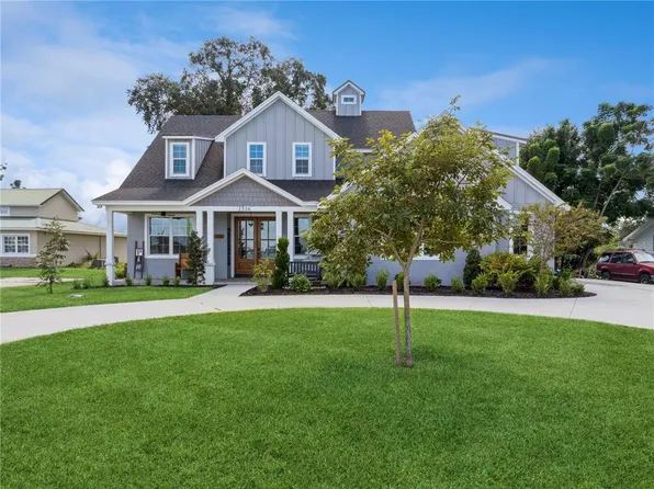 1516 Lake Howard Dr SW, Winter Haven, FL 33880