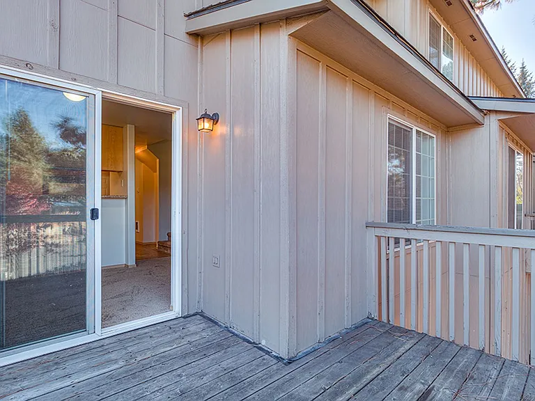 Highly sought after 1,2,3-bedroom flat and townhome apartments — Photo 20