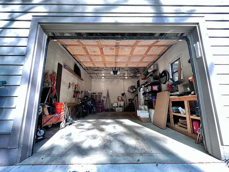 15 Harvey Pl — Photo 38