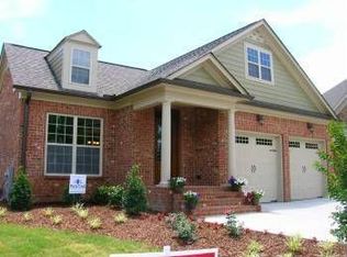 803 Box St, Athens, AL 35611