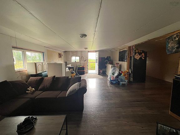 4th image of 163 Lemmon Hill Rd