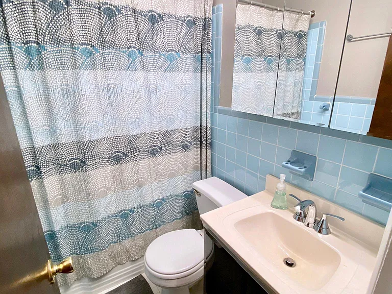 1115 Spruce St #4 — Photo 15
