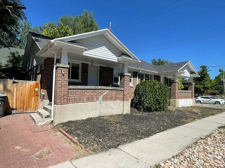 604 S Park St — Photo 1