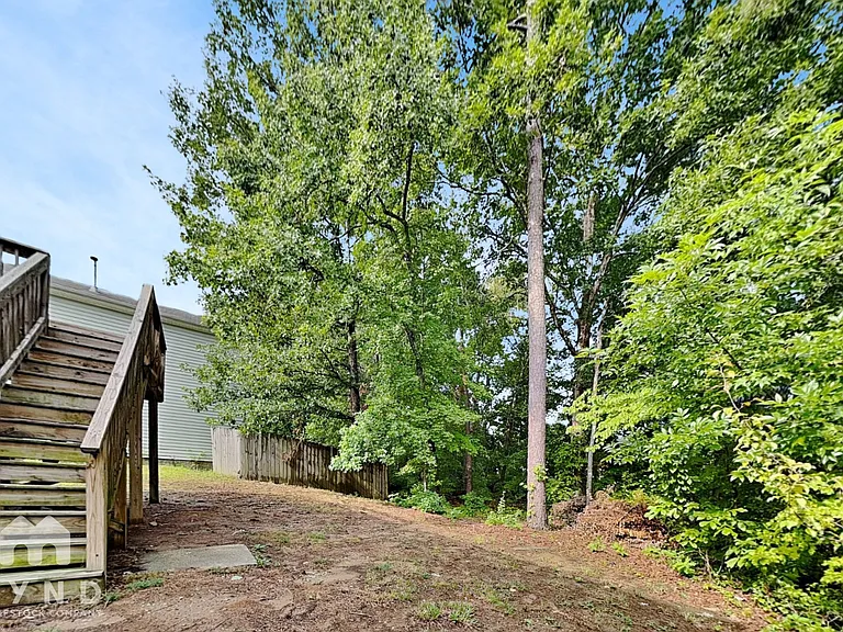 1106 Lady Banks Dr — Photo 20