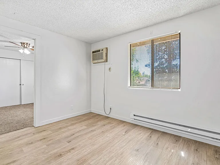 Roosevelt Apartments — Photo 16