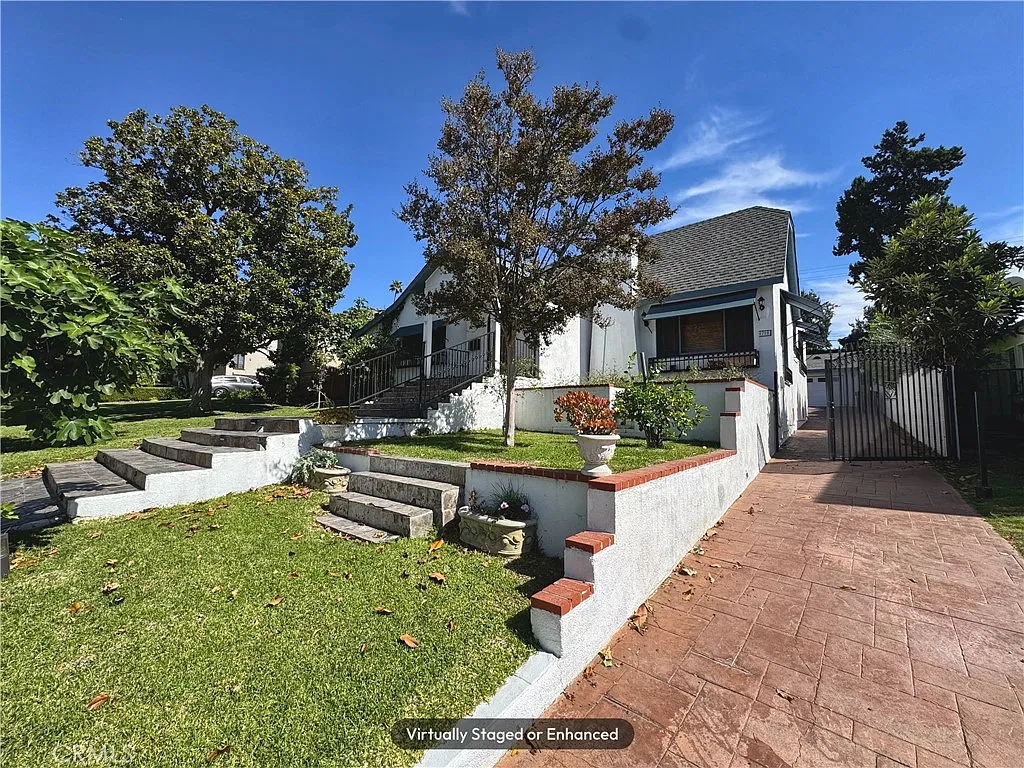 3 bed, 2152 sqft, $6,995 — Photo 1