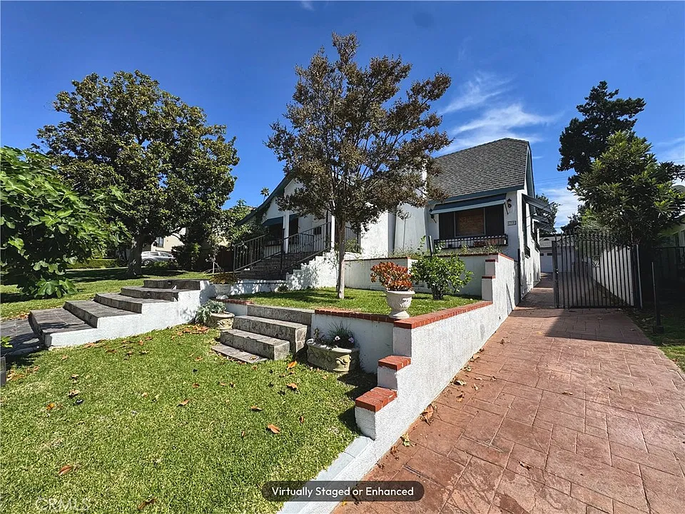1718 Cleveland Rd