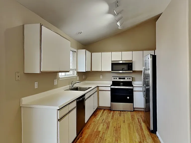 4731 N Silverlace Dr — Photo 1