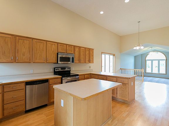 2nd image of 1210 Hidden Creek Blvd