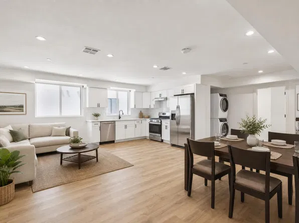 1326 W 35th Pl - Student Housing