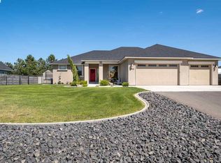 90901 Summit View Dr, Kennewick, WA 99338