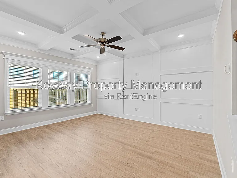 3217 Venetian Dr — Photo 12