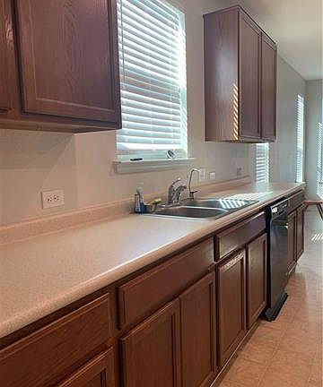 3rd image of 6700 Horseshoe Pond Dr