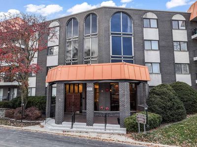 4900 Foster St APT 304, Skokie, IL, 60077