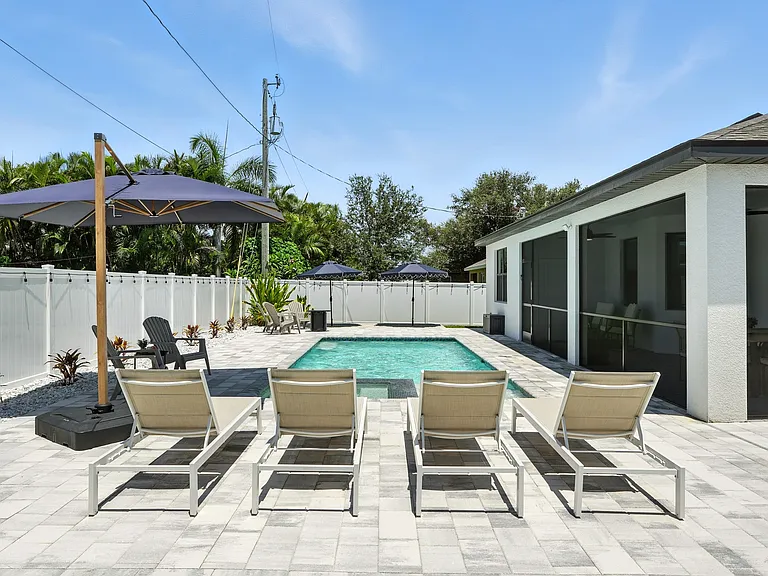 4226 SW 13th Ave — Photo 50