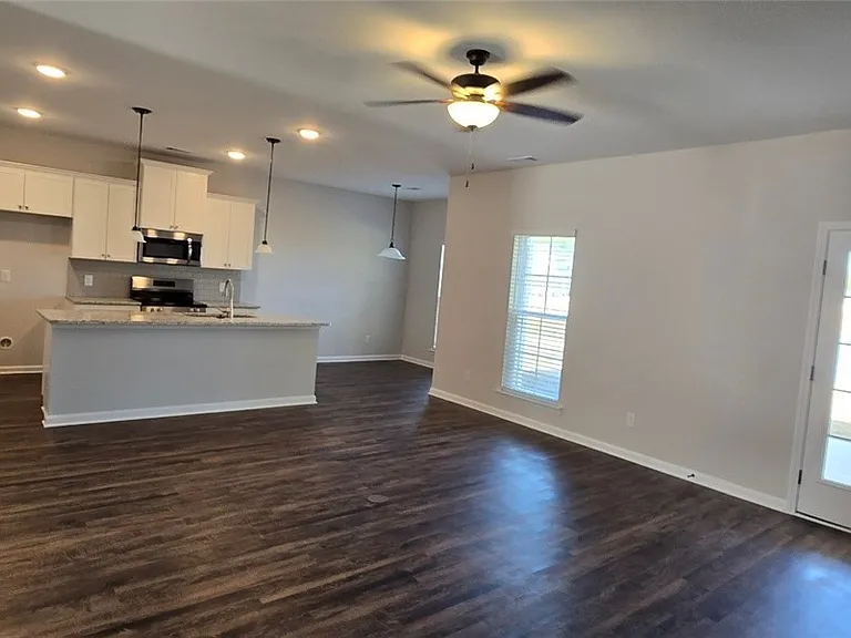 109 Exmoor Cir — Photo 6