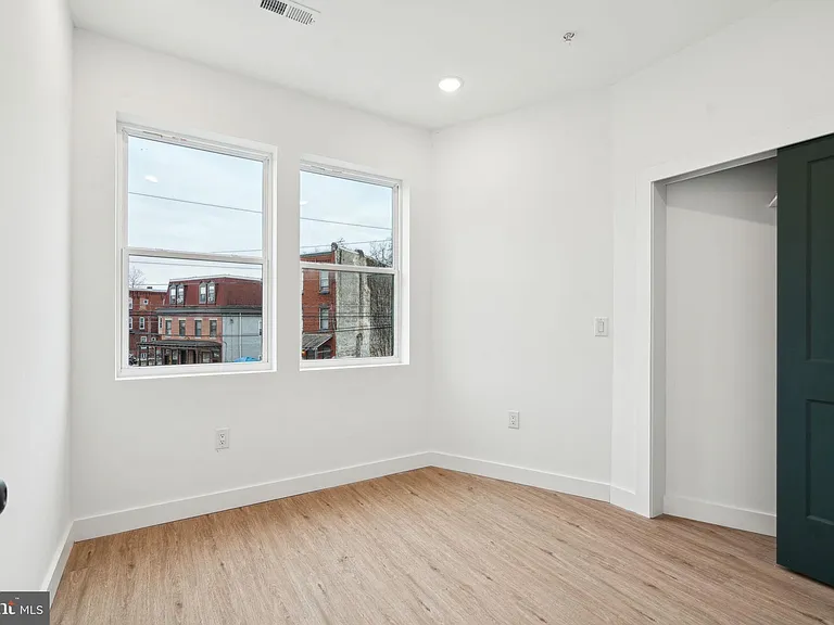 4181 Mantua Ave #6 — Photo 9