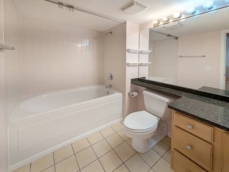 500 S Clinton St #513 — Photo 7
