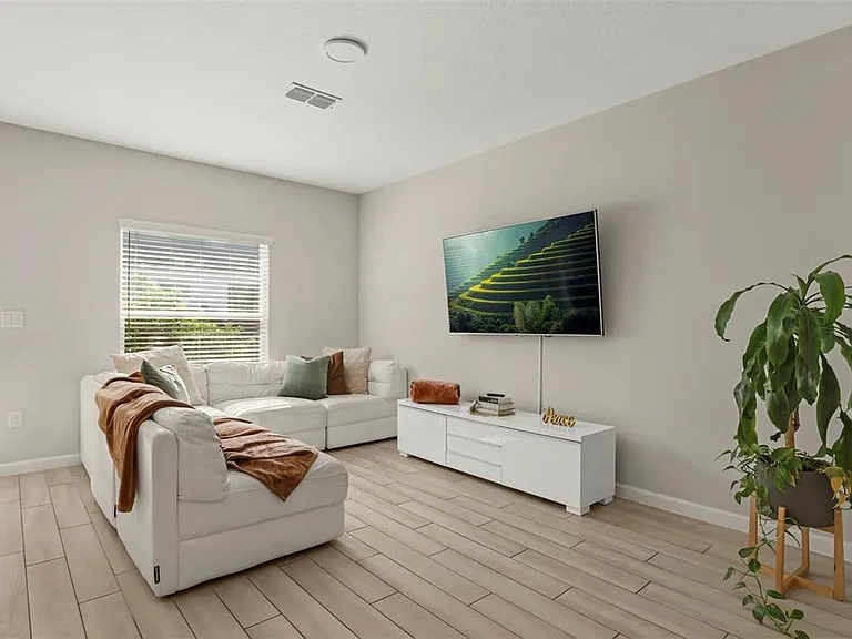 14913 Harvest St — Photo 3