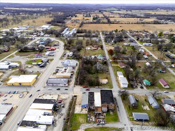 1 W Ross, Locust Grove, OK 74352