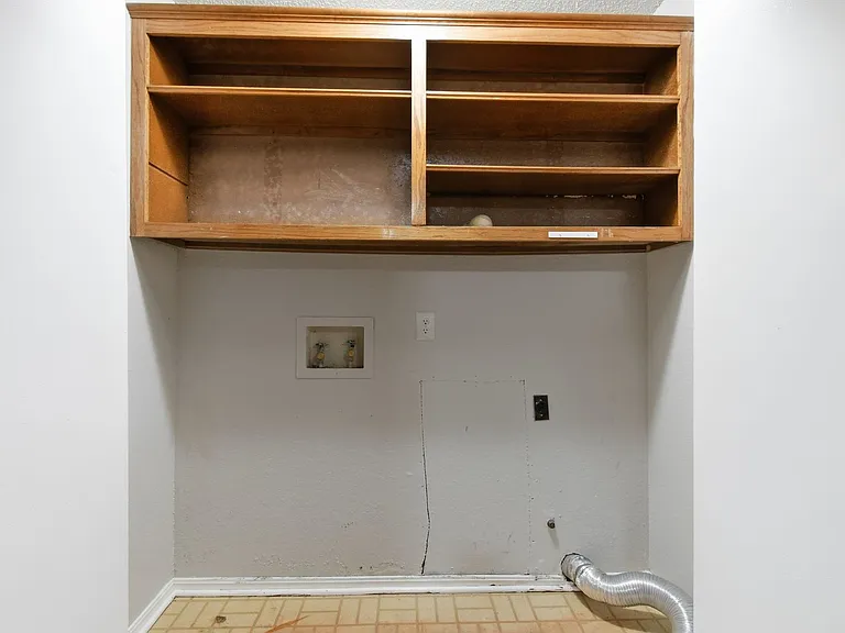 E 39th Pl Quadplex — Photo 11