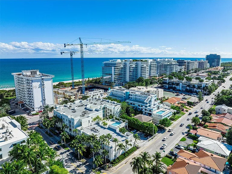 9172 Collins Ave #216 — Photo 30