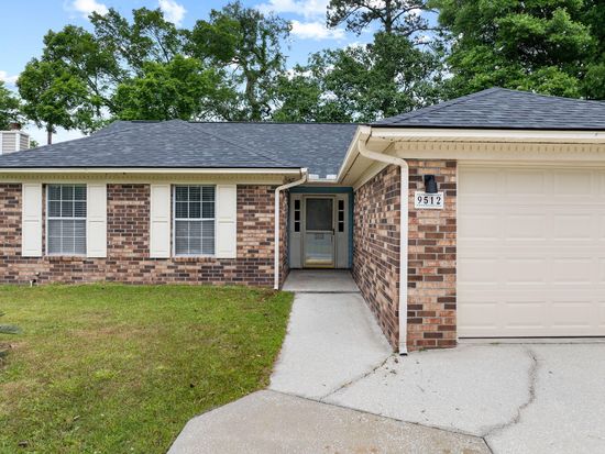 9512 One Notch Rd, Ladson, SC 29456