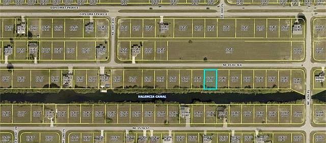 1st image of 330 NE 15th Ter