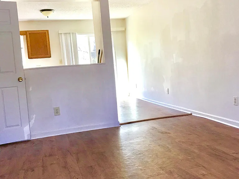 139 Rowe Ln — Photo 10