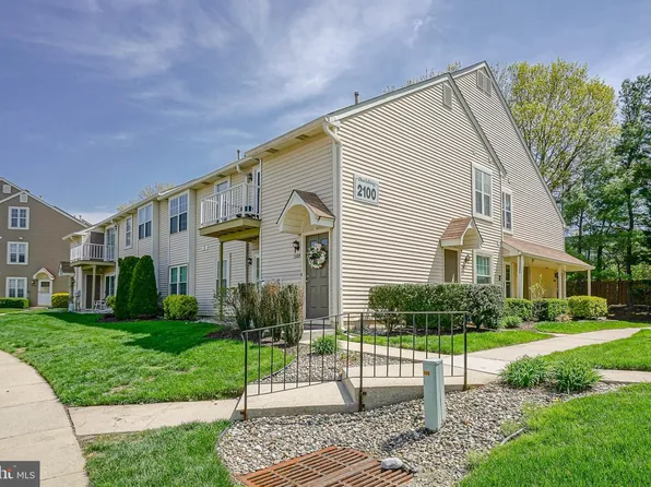 2107 Sedgefield Dr #A, Mount Laurel, NJ 08054