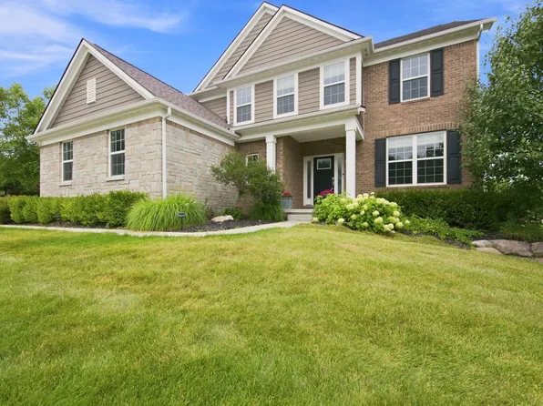5887 Strawberry Cir, Commerce Township, MI 48382